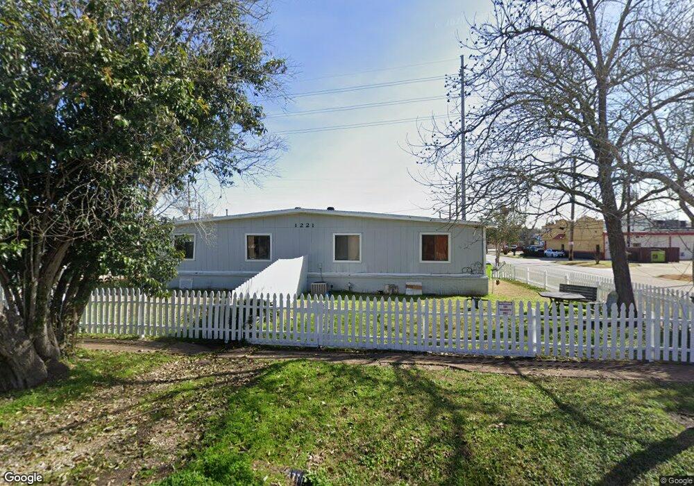 1221 Houston St unit 1, Rosenberg, TX 77471 - photo 1