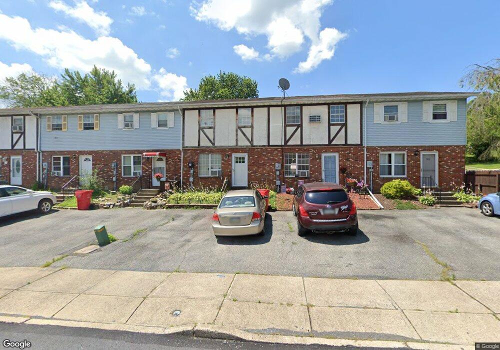 524 Old Forge Dr, Bath, PA 18014 - photo 1