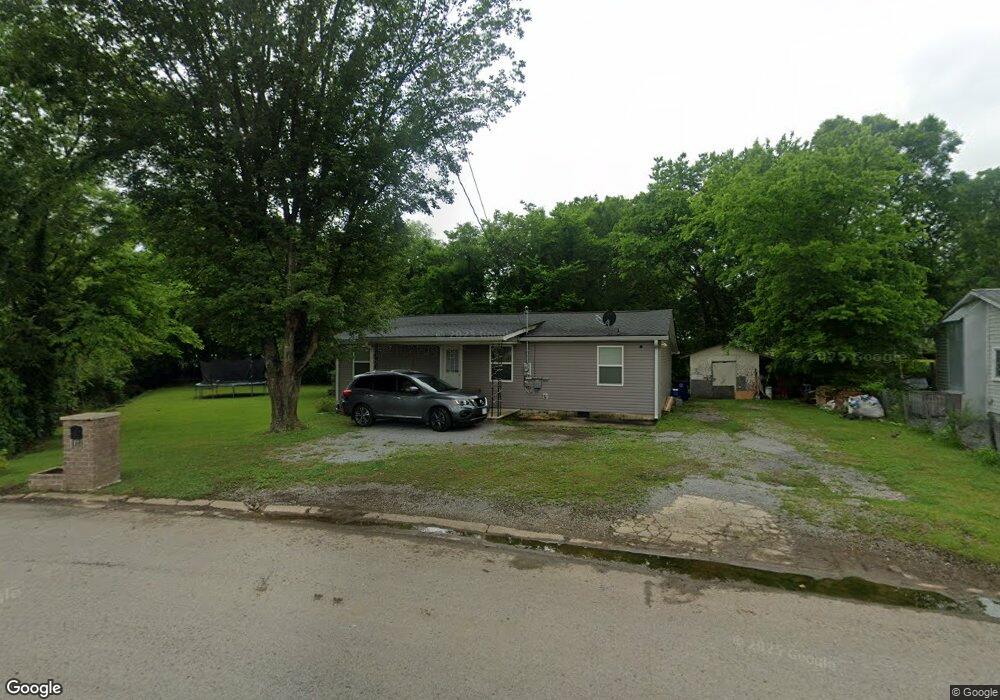 101 W End Cir, Shelbyville, TN 37160 - photo 1