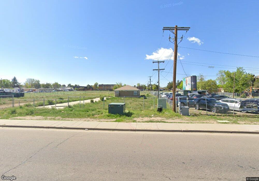 15566 E Colfax Ave, Aurora, CO 80011 - photo 1