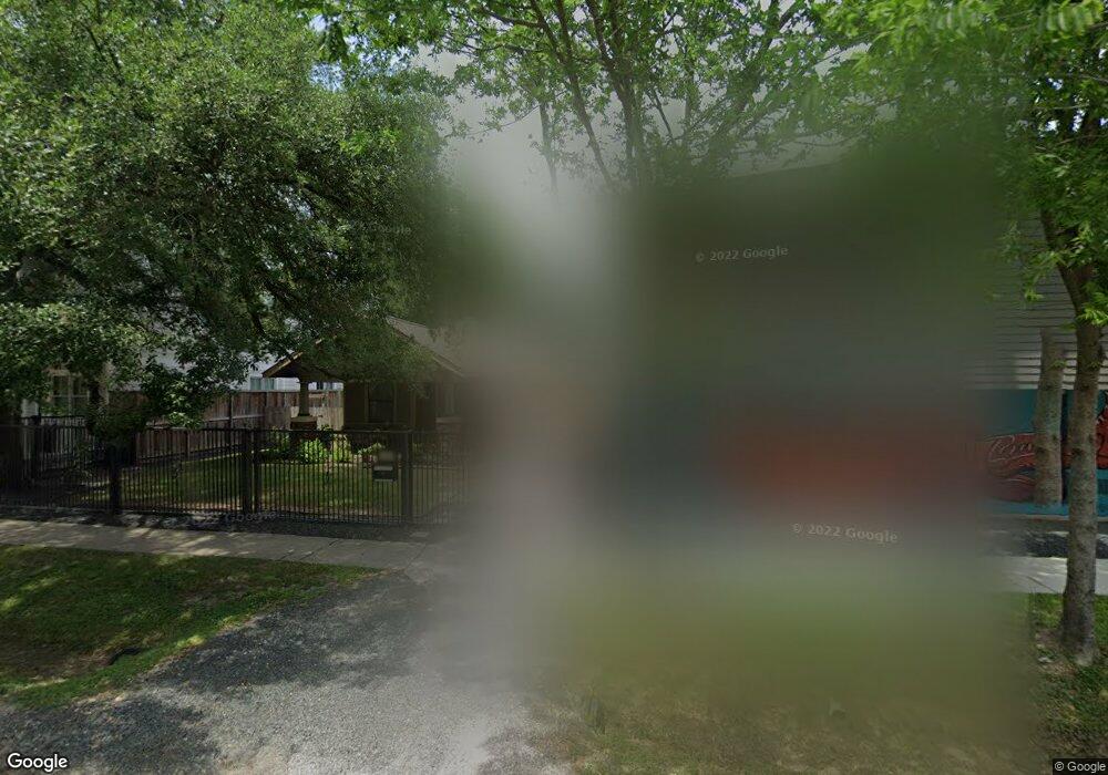 635 E 11th 1/2 St, Houston, TX 77008 - photo 1