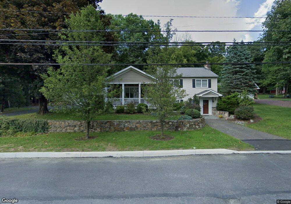 66 Constitution Ave, Wind Gap, PA 18091 - photo 1