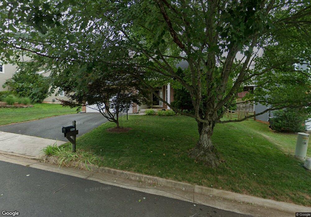 46455 Cedarhurst Dr, Sterling, VA 20165 - photo 1