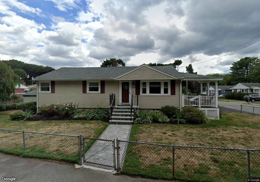 210 Hardy Pond Rd, Waltham, MA 02451 - photo 1