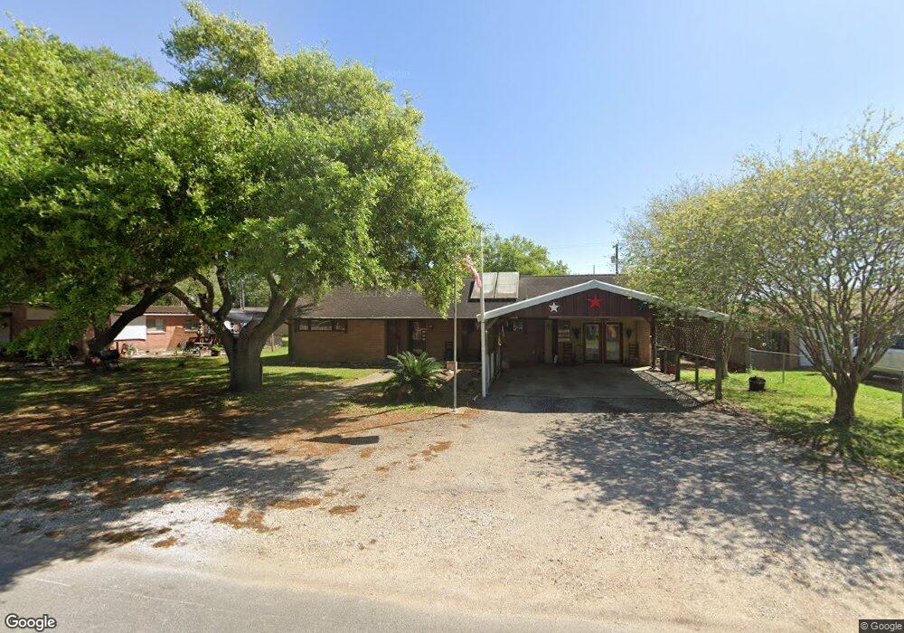 112 Lindsey Ave, Bay City, TX 77414 - photo 1