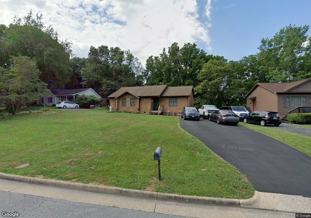 943 Carriage Dr, Harrisonburg, VA 22801 - photo 1