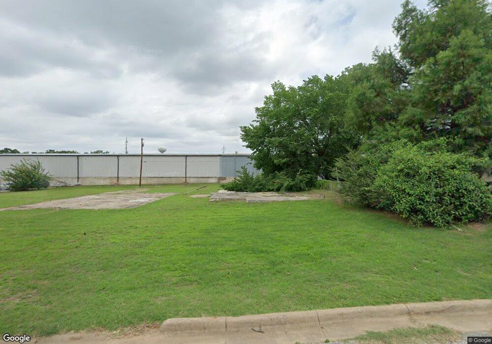 915 Wilde St, Denison, TX 75020 - photo 1