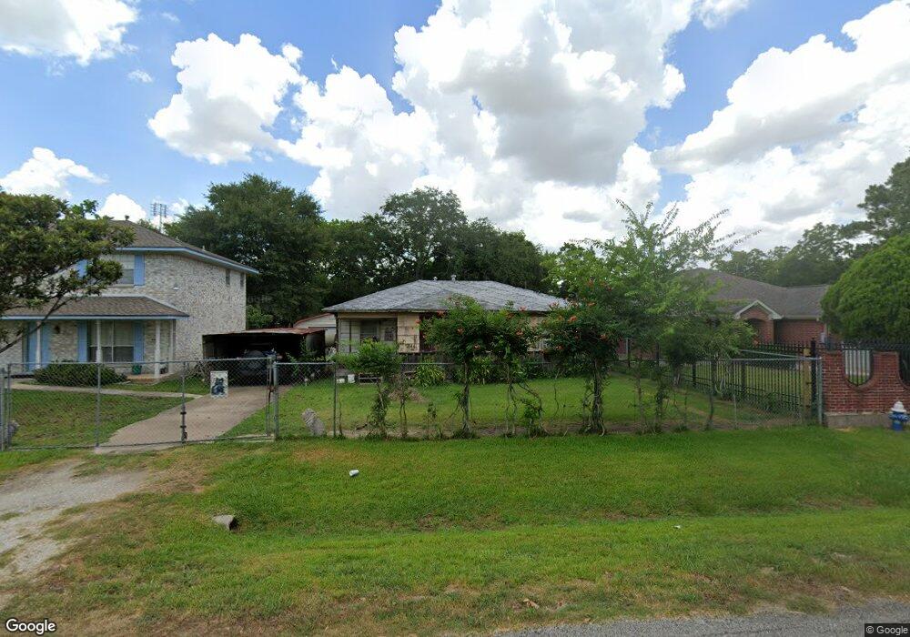 8321 Folkstone Ln, Houston, TX 77075 - photo 1
