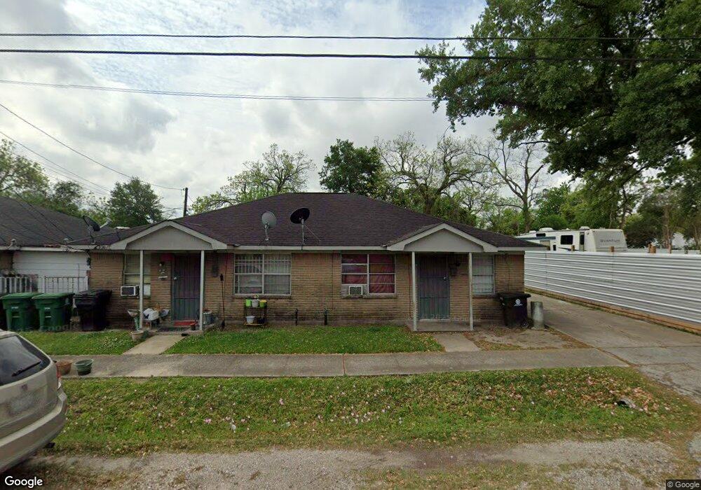 3126 Bay St, Houston, TX 77026 - photo 1