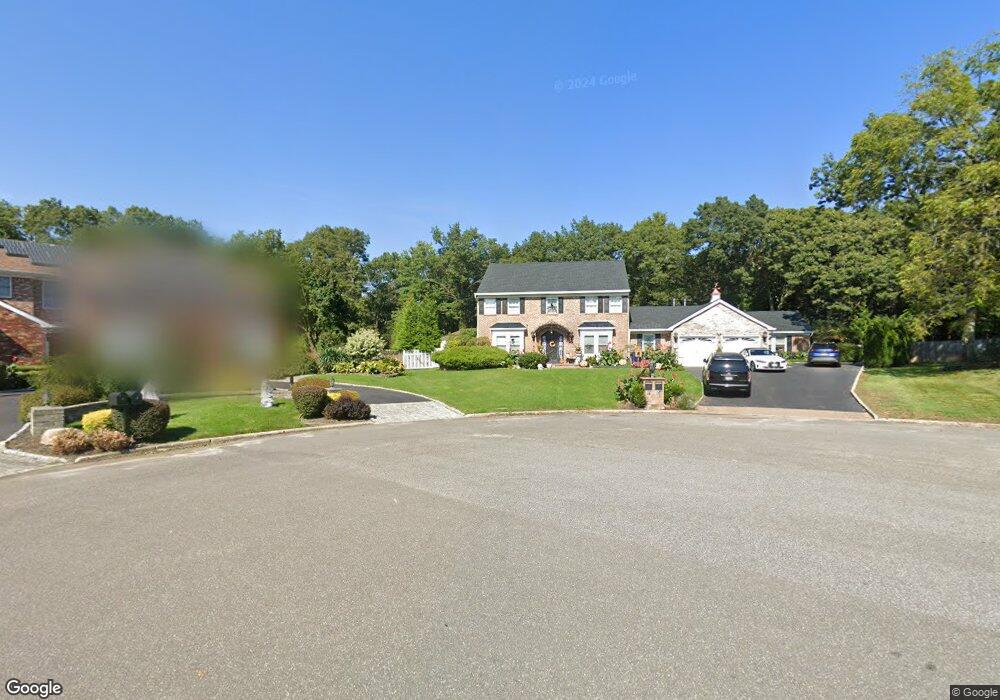 14 Gamay Ct unit 16, ComMacK, NY 11725 - photo 1