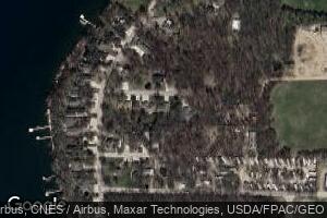 1413 2nd St, Arnolds Park, IA 51331