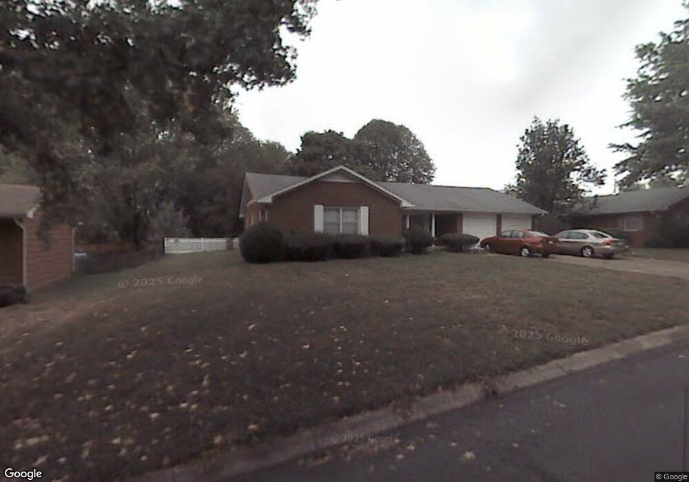 3262 Beech Dr, Columbus, IN 47203 - photo 1