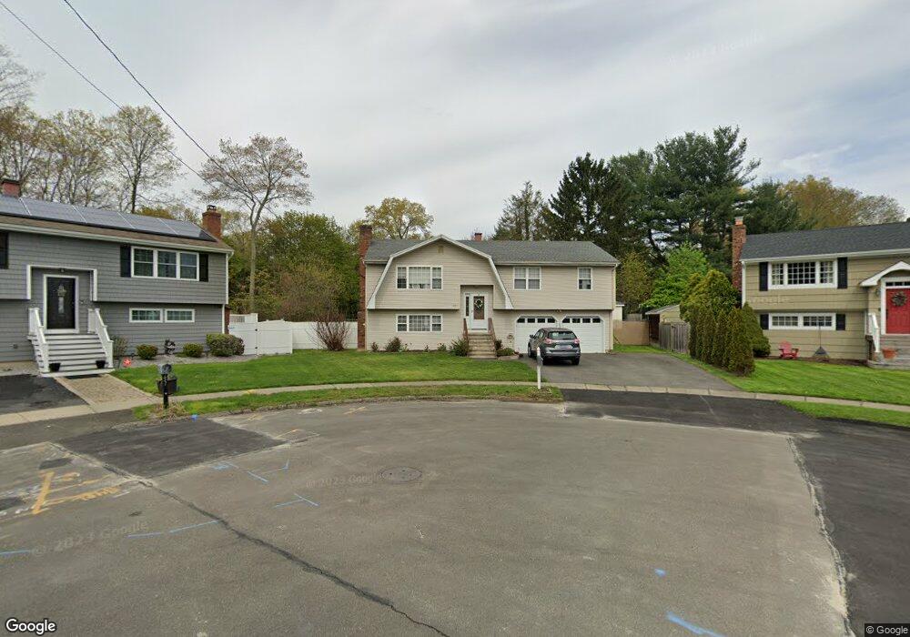 32 Margaret Cir, Stratford, CT 06614 - photo 1