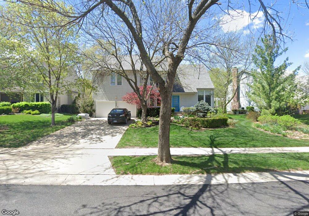 8430 Hallet St, Lenexa, KS 66215 - photo 1