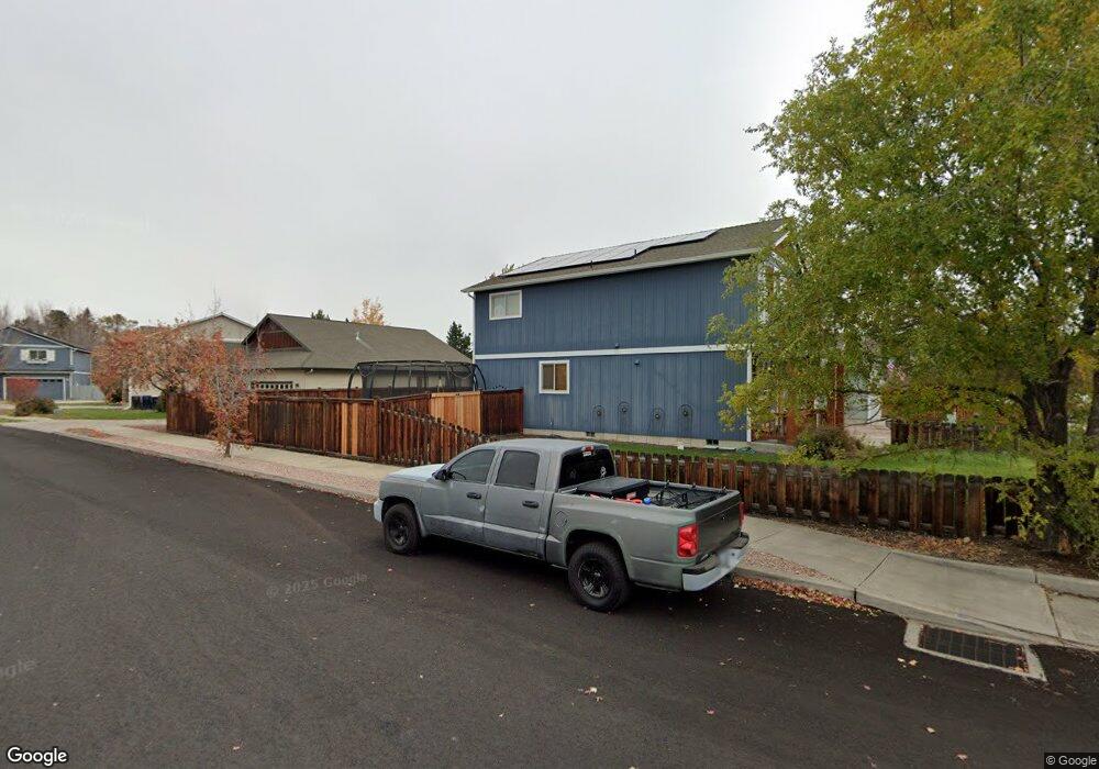 2763 SW Juniper Ave, Redmond, OR 97756 - photo 1