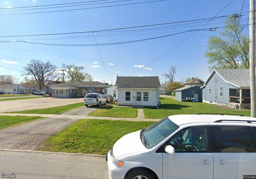 807 N 2nd Ave W, Newton, IA 50208 - photo 1