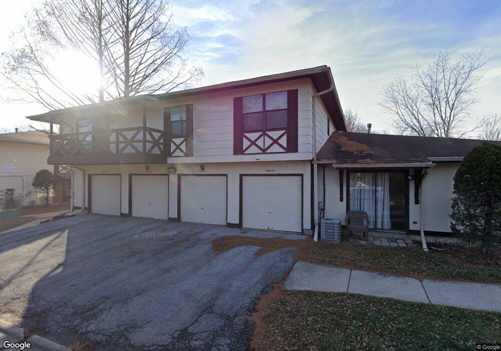 19114 Pine Dr unit 139, Country Club Hills, IL 60478 - photo 1