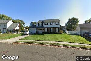 32 Stratford Ln, Mount Laurel, NJ 08054
