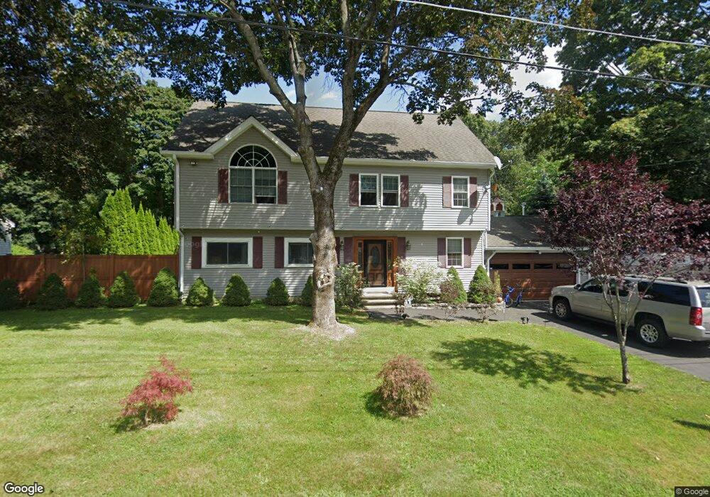 10 Ox Rd, Billerica, MA 01821 - photo 1