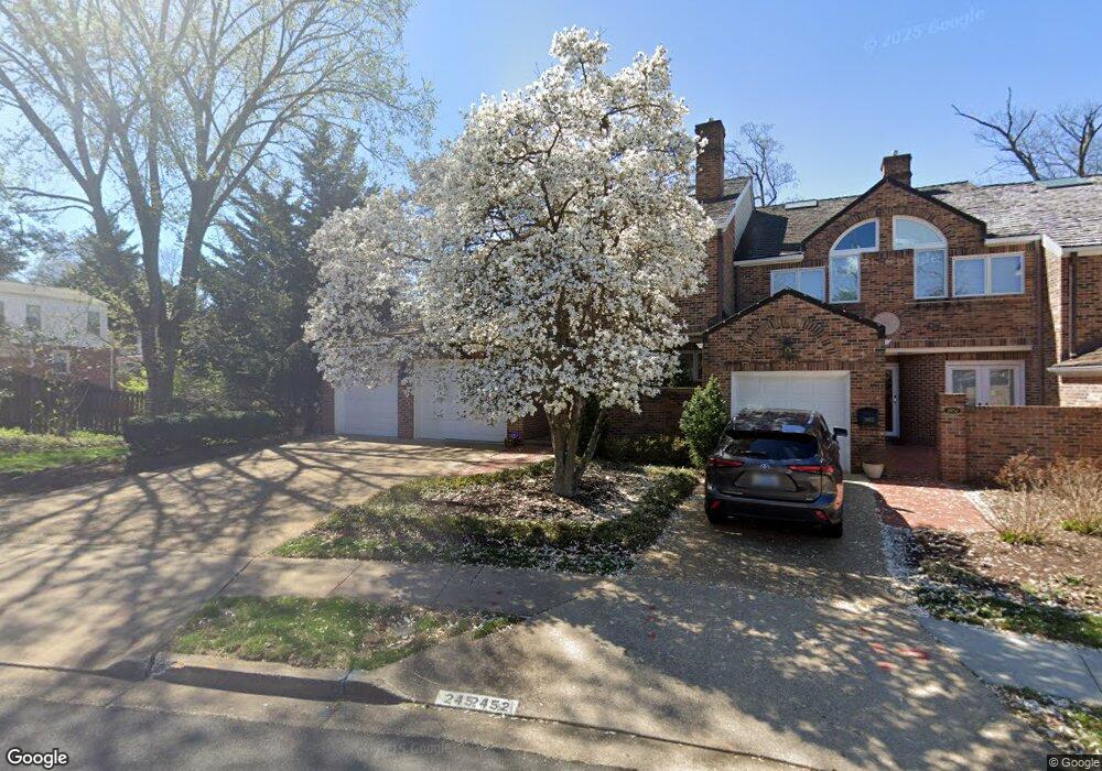 2450 N Wakefield Ct, Arlington, VA 22207 - photo 1