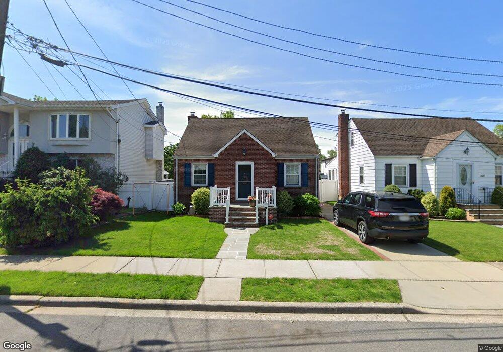 717 Elm St, Franklin Square, NY 11010 - photo 1