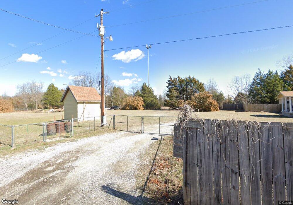 5889 Glory Ln, Shawnee, OK 74804 - photo 1