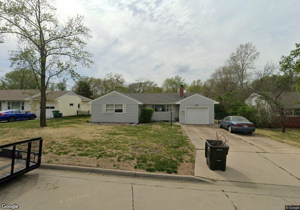 1405 SW Mcalister Ave, Topeka, KS 66604 - photo 1