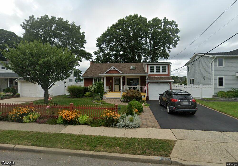 3879 Beechwood Place, Seaford, NY 11783 - photo 1