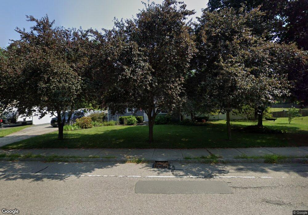 697 Pond St, Franklin, MA 02038 - photo 1