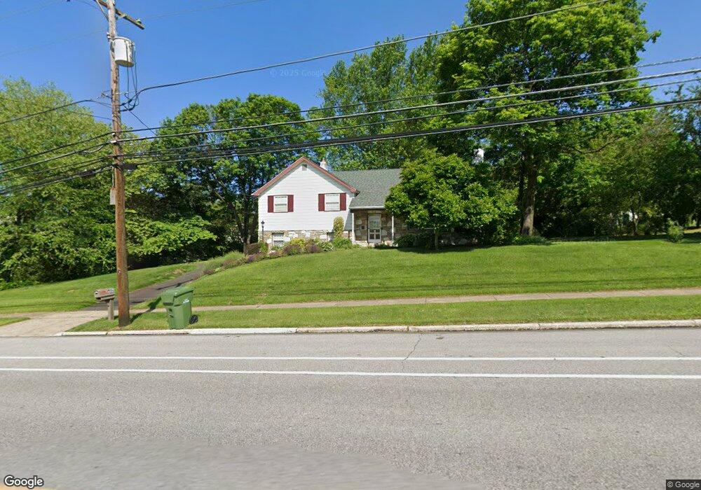 906 Twining Rd, Dresher, PA 19025 - photo 1