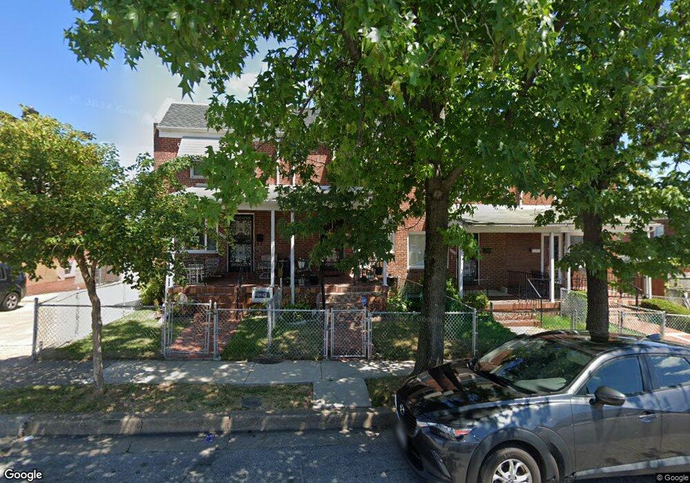 2722 E Oliver St, Baltimore, MD 21213 - photo 1