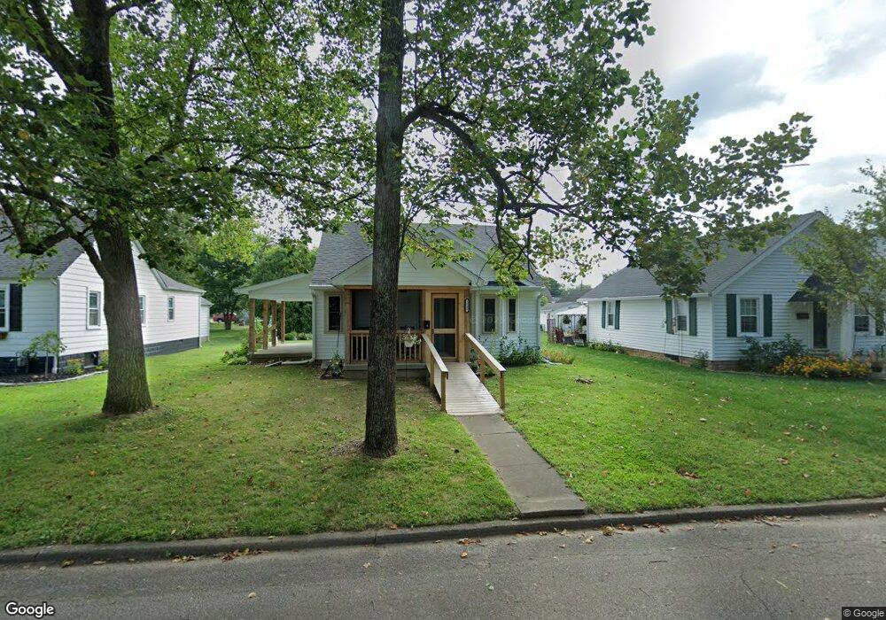 2245 Sycamore St, Columbus, IN 47201 - photo 1