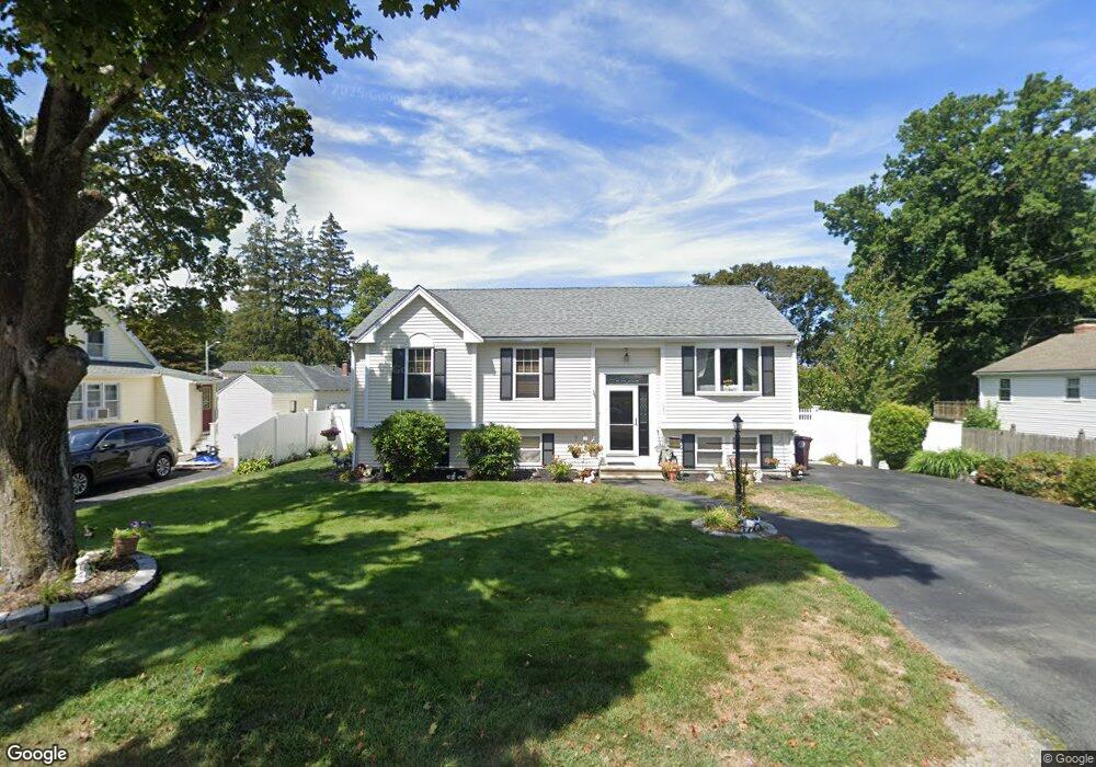 121 Hibiscus Ave, Weymouth, MA 02188 - photo 1
