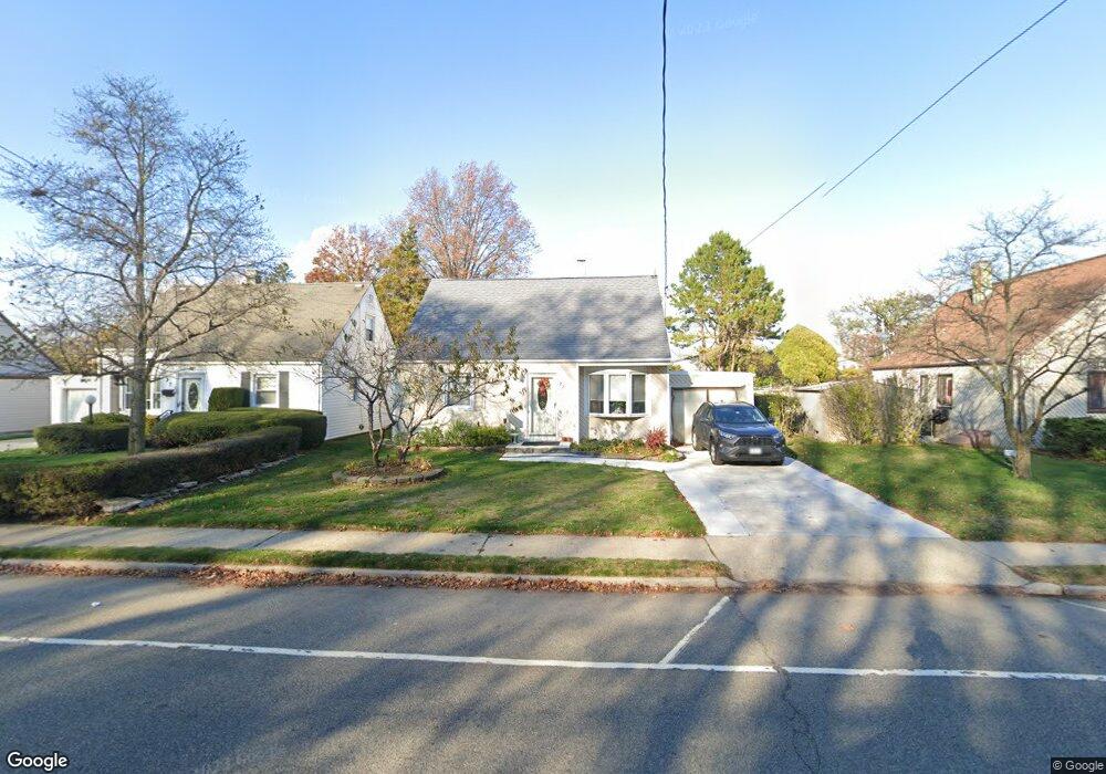 23 Brookfield Rd, Valley Stream, NY 11581 - photo 1