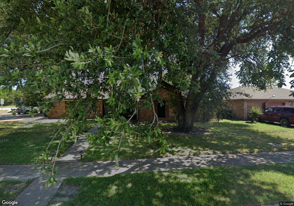 1150 Twin Falls Rd, Houston, TX 77088 - photo 1