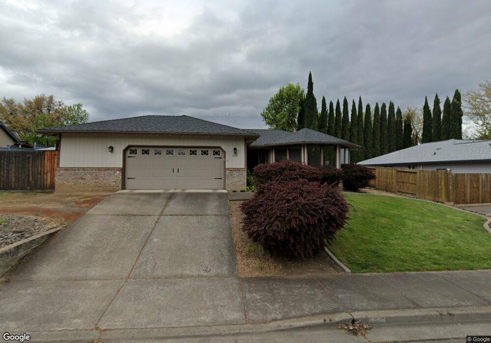 1516 N Modoc Ave, Medford, OR 97504 - photo 1
