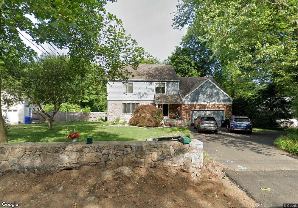 235 W Rocks Rd, Norwalk, CT 06851 - photo 1