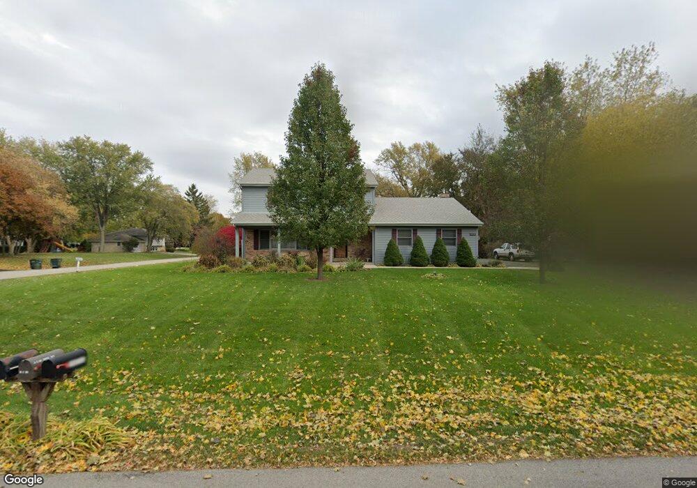 10S121 Wileden Ln, Naperville, IL 60564 - photo 1