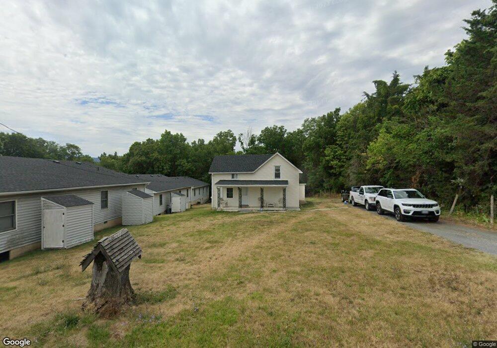 711 Ash St, Strasburg, VA 22657 - photo 1