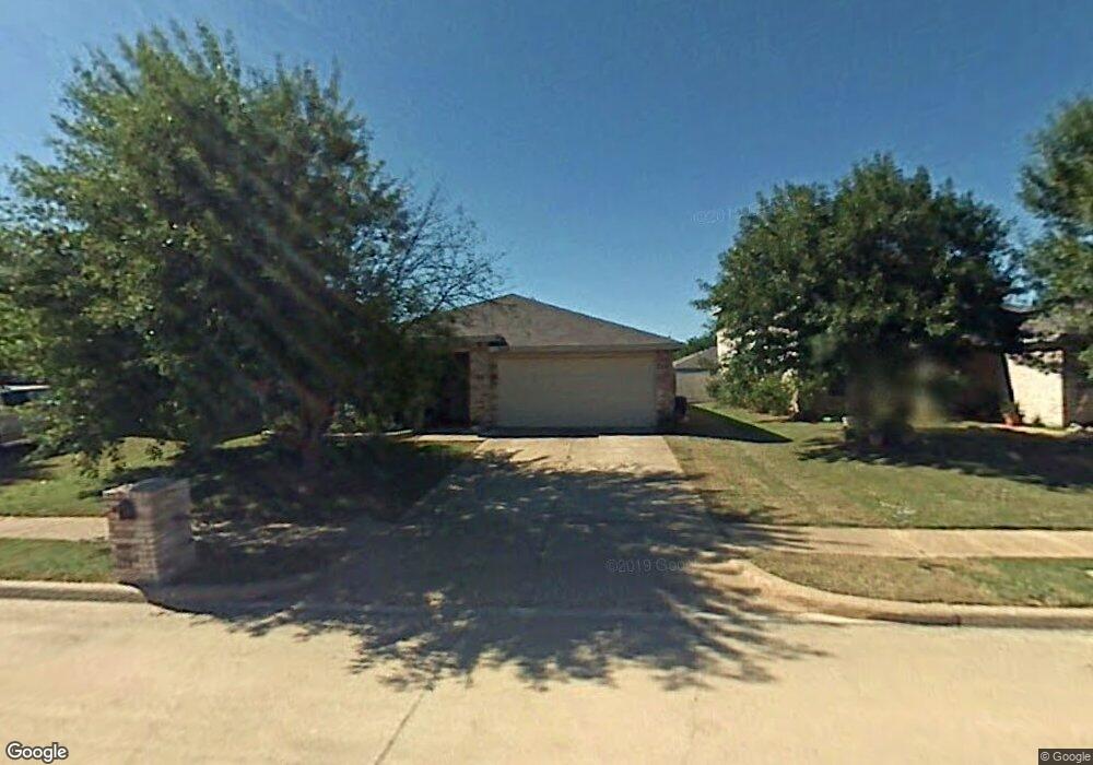 8600 Mild Creek Ln, Denton, TX 76210 - photo 1