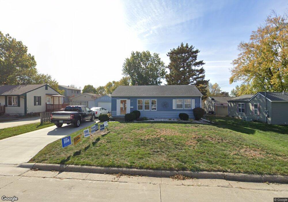 1903 S 3rd Ave E, Newton, IA 50208 - photo 1