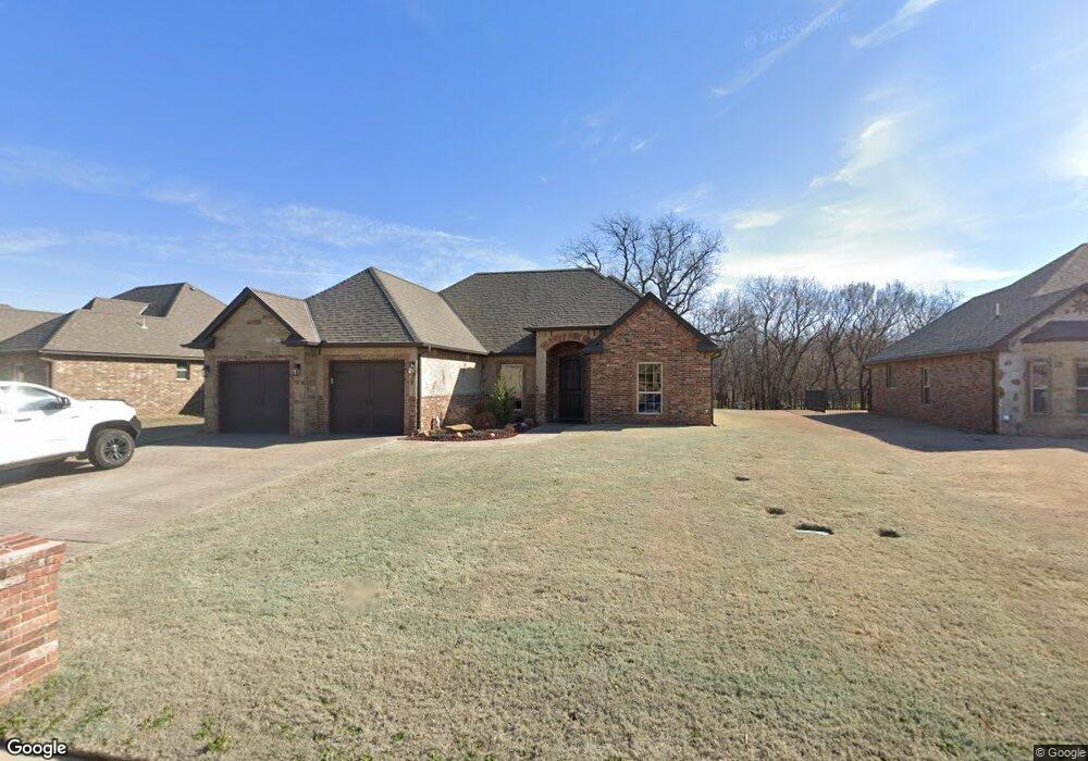 705 Meadow Ln, Cache, OK 73527 - photo 1