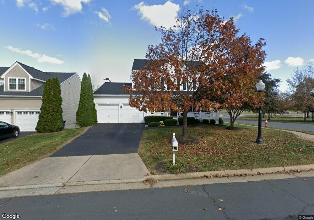 35756 Winslow Ct, Round Hill, VA 20141 - photo 1