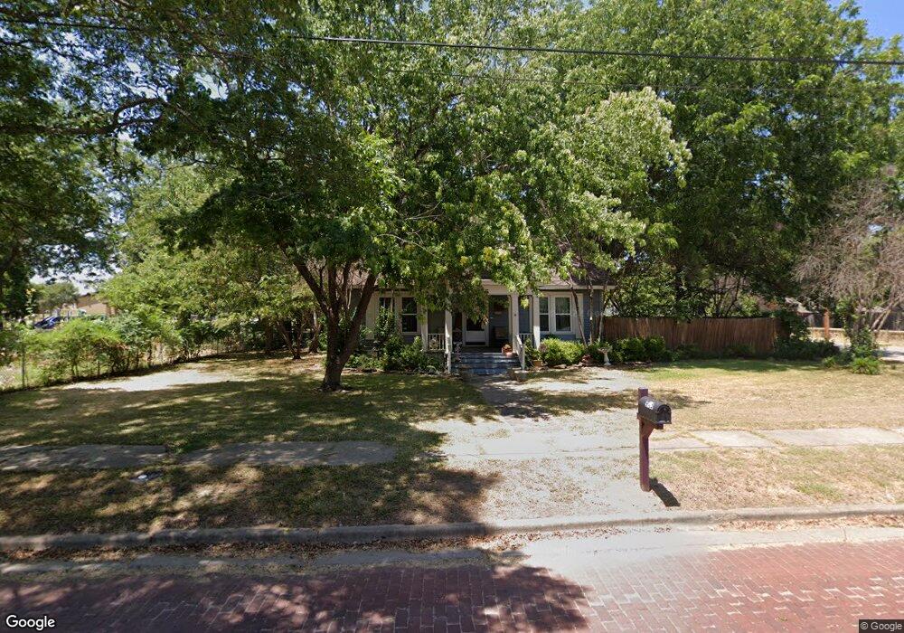 945 N Commerce St, Gainesville, TX 76240 - photo 1