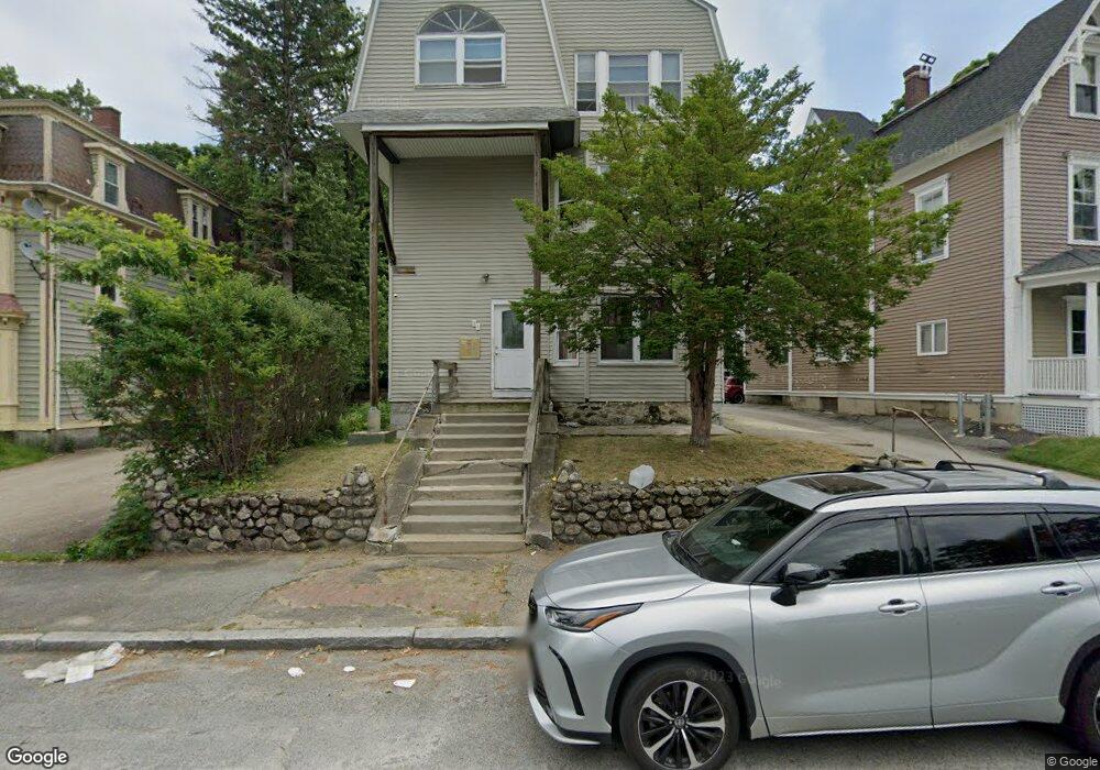 31 Hollywood St, Worcester, MA 01610 - photo 1