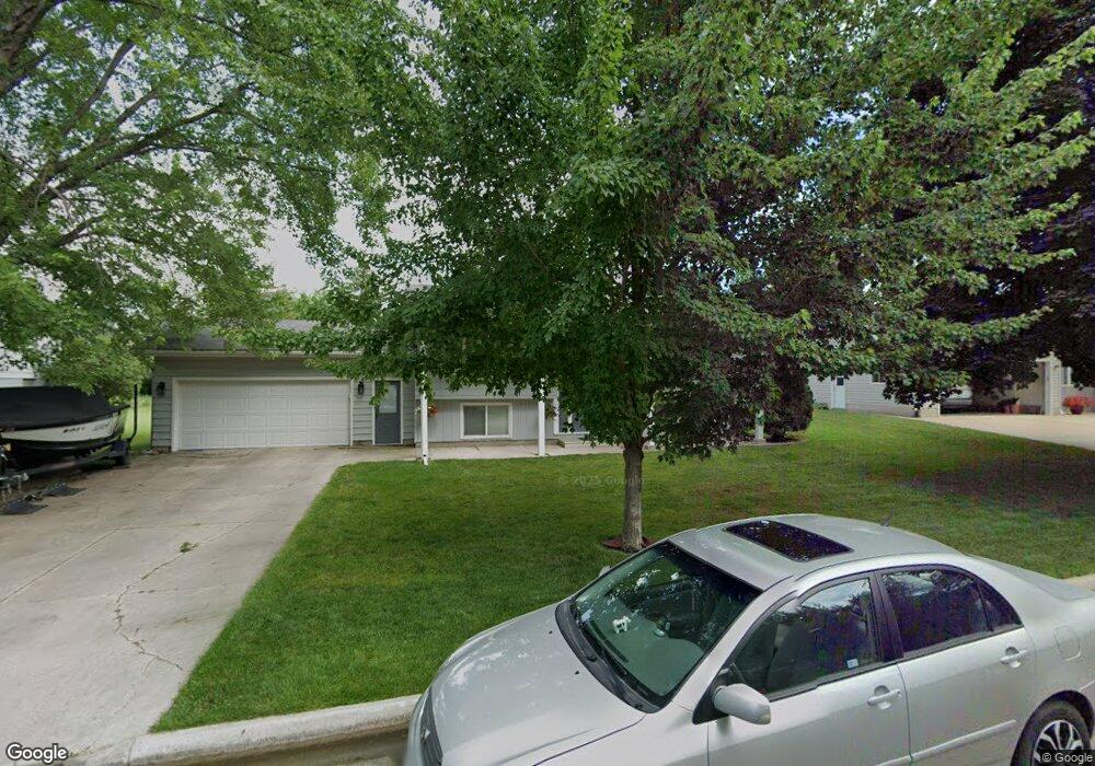 1305 Swanhill Dr, Albert Lea, MN 56007 - photo 1