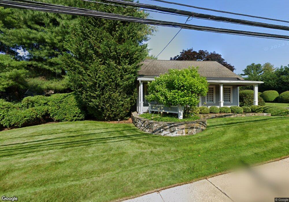 10 Hale Ln unit 10, Darien, CT 06820 - photo 1