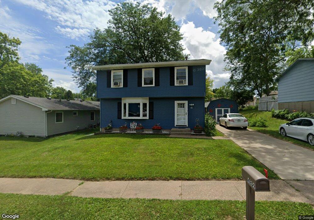 4209 Greenway Dr, Davenport, IA 52804 - photo 1