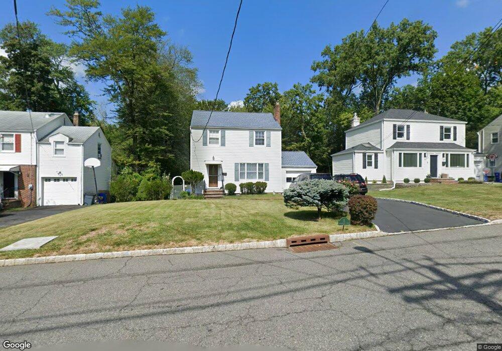 11 Winchester Rd, Livingston, NJ 07039 - photo 1