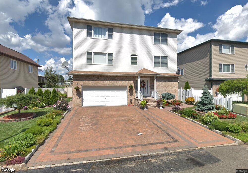 21 Willow Wood Square unit C0021, East Rutherford, NJ 07073 - photo 1